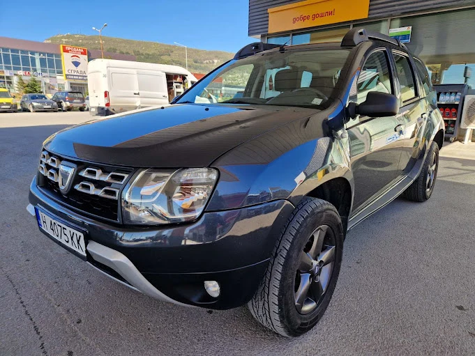 Dacia Duster 1.6 Газ/б-н.Fase, снимка 1 - Автомобили и джипове - 48878919