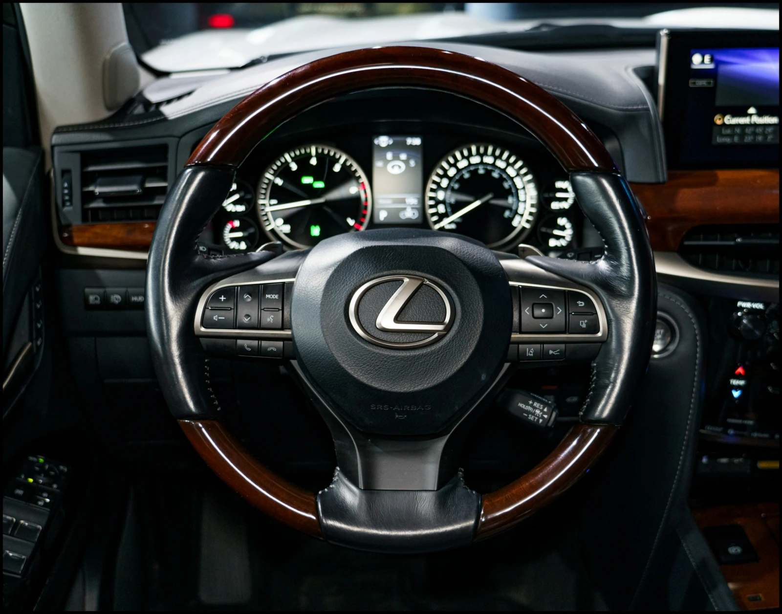 Lexus LX 570 V8* AWD* 7местен* MarkLevinson - изображение 10