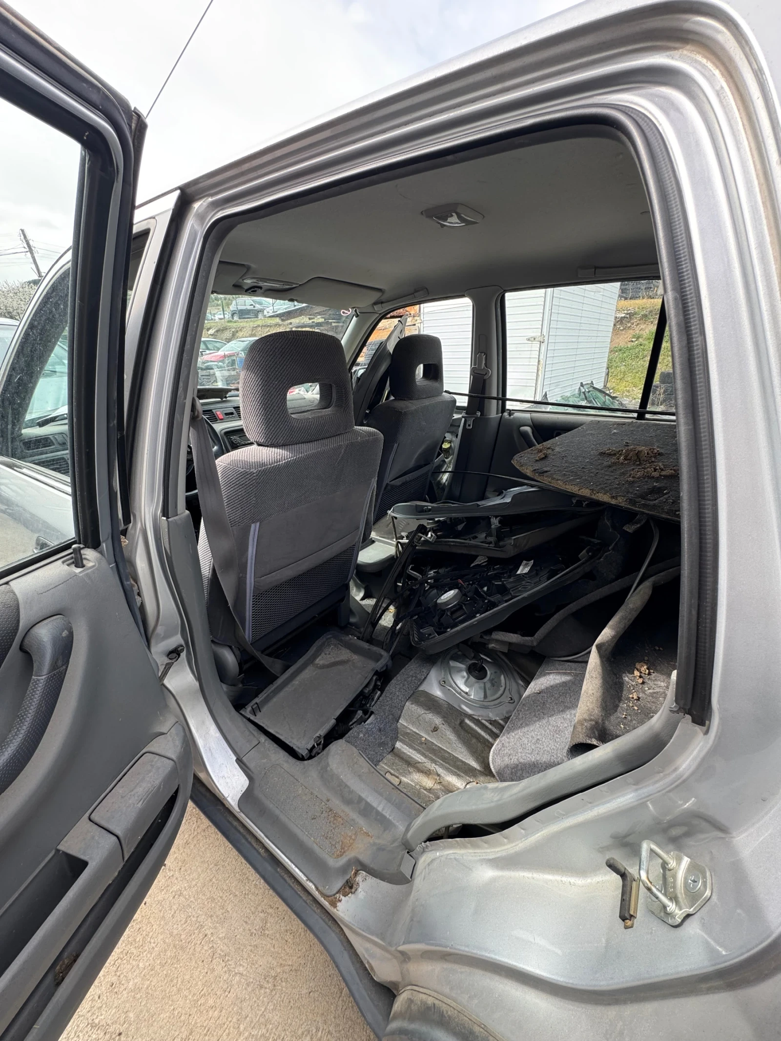 Honda Cr-v 2.0i 128/141 - изображение 9
