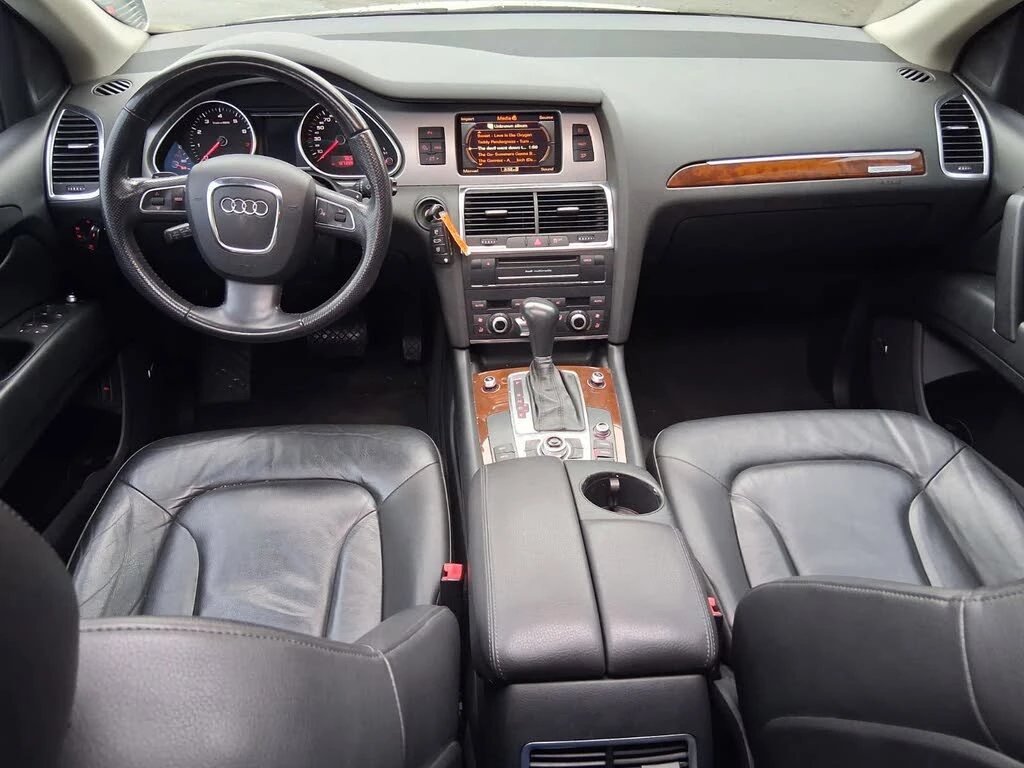 Audi Q7 * АВТО КРЕДИТ* ЦЕНА ДО БГ * СЕРВИЗНА ИСТОРИЯ *  - изображение 10