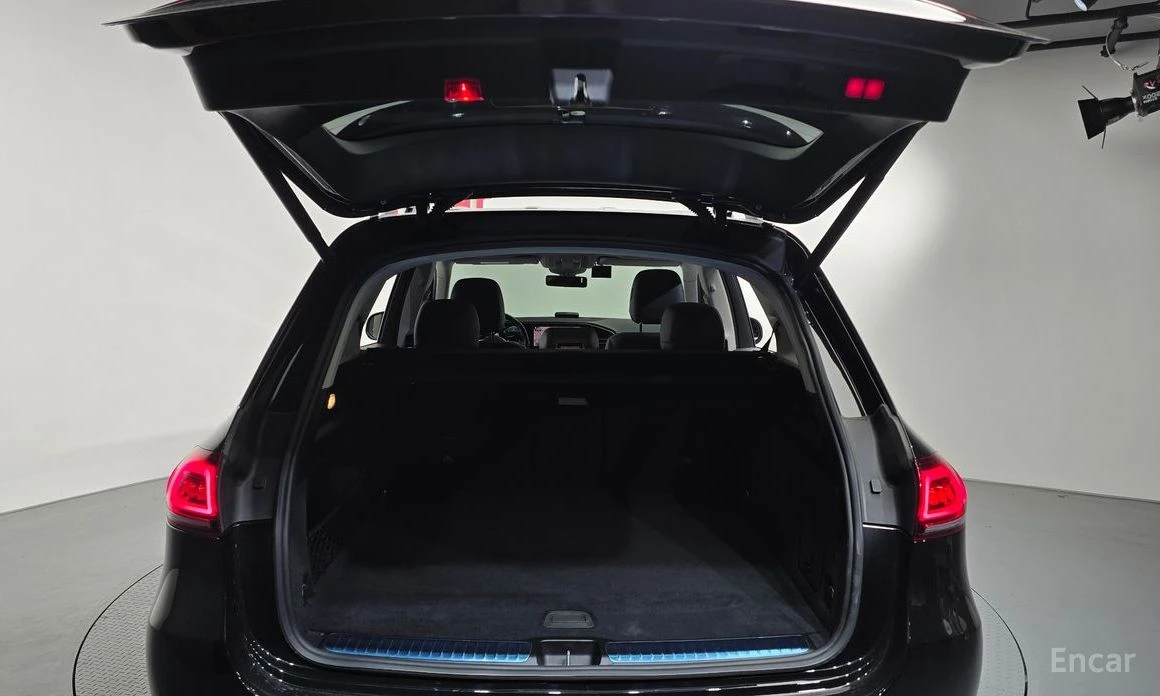 Mercedes-Benz GLE 300 ПАМЕТ* КАМЕРА* ВЪЗДУХ* СЛЕДЕНЕ НА ЛЕНТИ, снимка 5 - Автомобили и джипове - 53964061