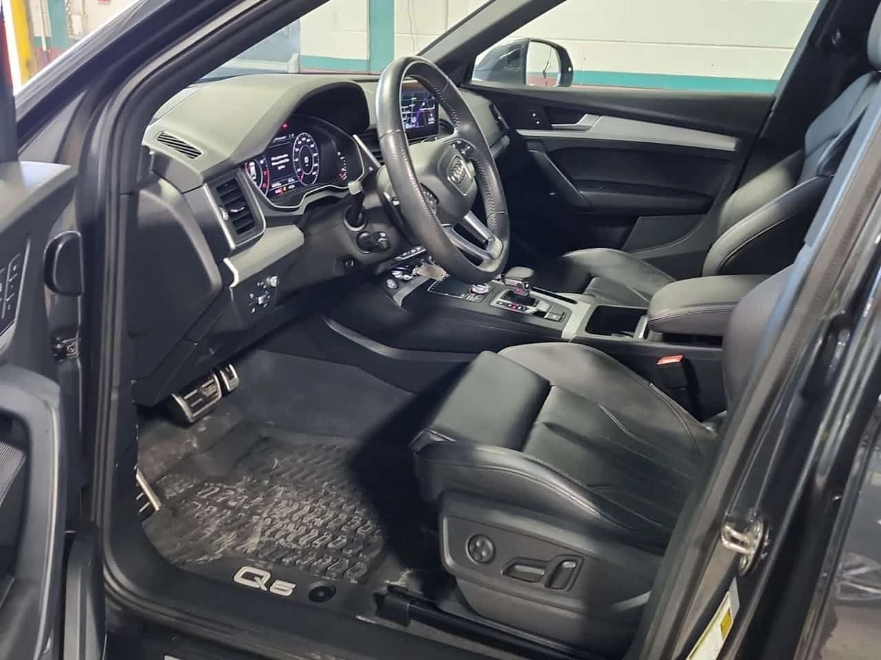 Audi Q5 S LINE/TECHNIK/ПАНО/2 КЛЮЧА/CARFAX/ФИНАНСИРАНЕ, снимка 6 - Автомобили и джипове - 54673146