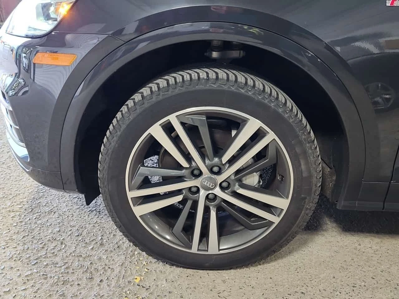 Audi Q5 S LINE/TECHNIK/ПАНО/2 КЛЮЧА/CARFAX/ФИНАНСИРАНЕ, снимка 17 - Автомобили и джипове - 54673146