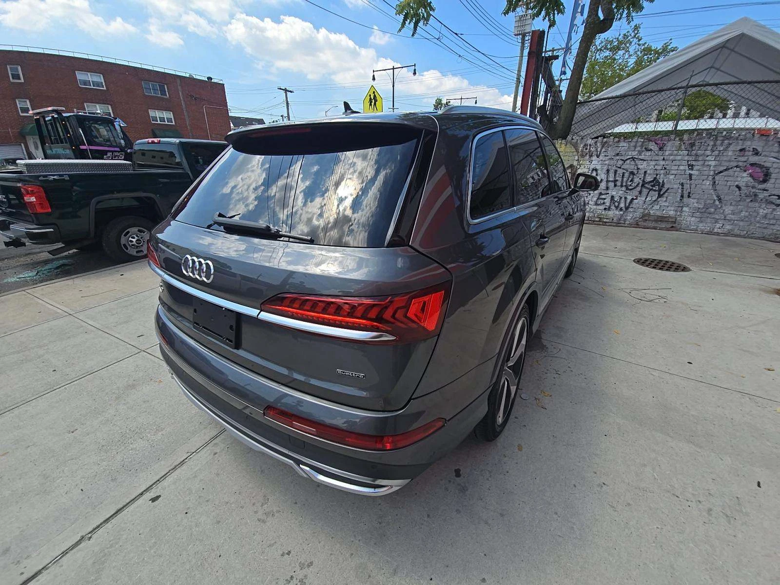 Audi Q7 2021* PRESTIGE* 7PASS* PANO* MATRIX* DIS* КРАЙНА Ц, снимка 3 - Автомобили и джипове - 55611433