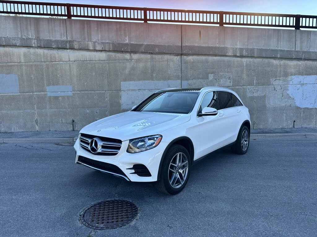 Mercedes-Benz GLC 300 AMG Sport * Панорама * АвтоКредит (ЦЕНА ДО БГ), снимка 2 - Автомобили и джипове - 56187060