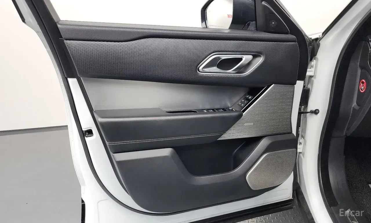 Land Rover Range Rover Velar AWD R-DYNAMIC* LANE ASSIST* ��������* ������ ����* | Mobile.bg � ����������� 6