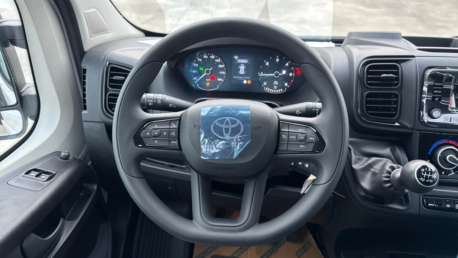 Toyota Proace Max Max Chassis 2.2 D - изображение 10