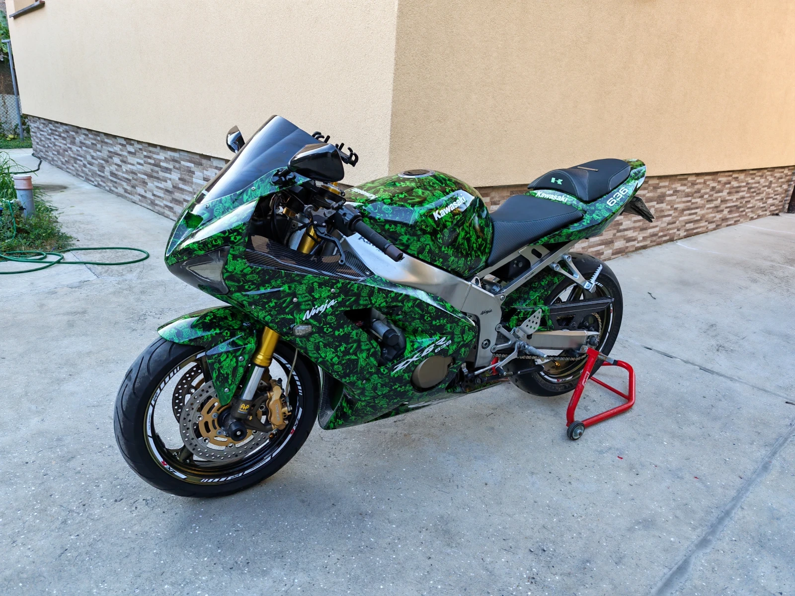 Kawasaki Ninja ZX6R - 636