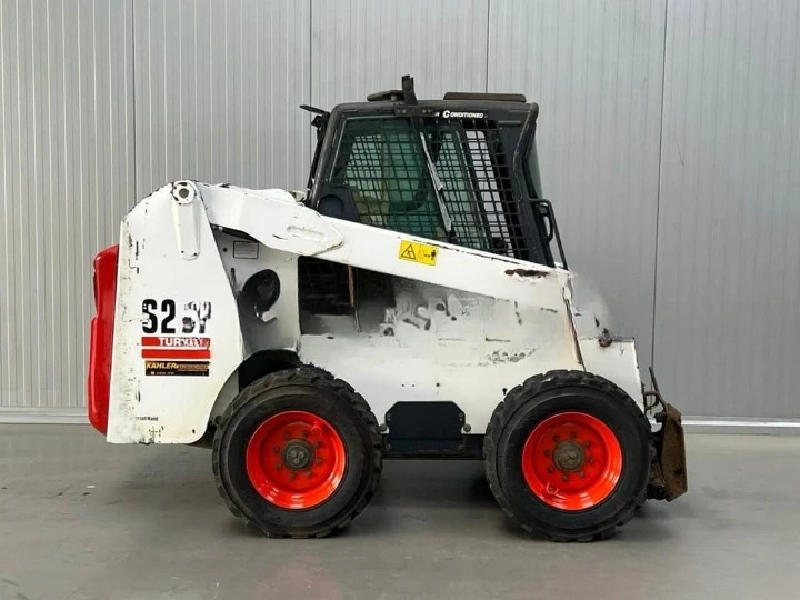 Мини челни товарачи Bobcat S220, снимка 4 - Индустриална техника - 47718134