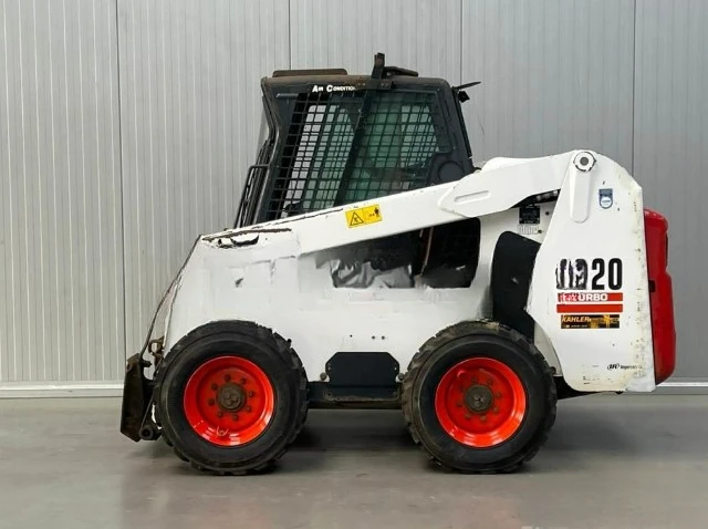 Мини челни товарачи Bobcat S220, снимка 3 - Индустриална техника - 47718134