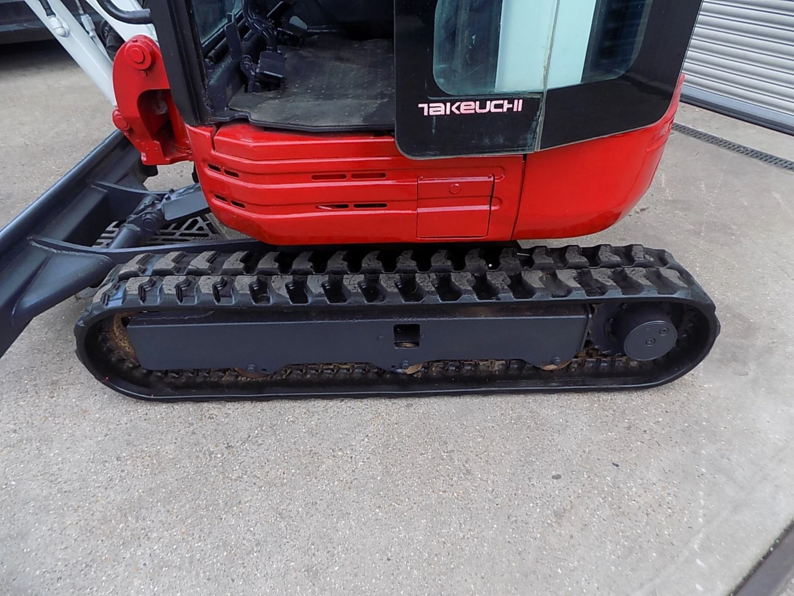 Багер Takeuchi TB 23R - изображение 4