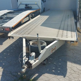 За автомобил Hofman JuzJade 3 оса