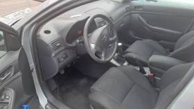 Обява за продажба на Toyota Avensis 2.2 DCAT ~8 350 лв. - изображение 4