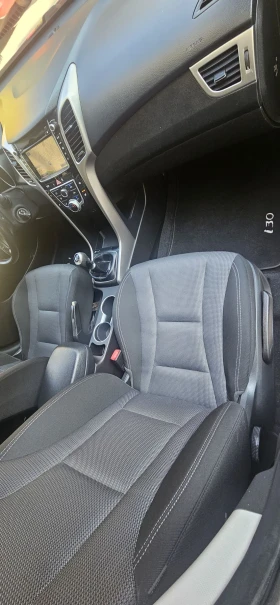 Обява за продажба на Hyundai I30 1.6 CRDI 136p.s ~12 200 лв. - изображение 11 | Auto.bg Обява за продажба на Hyundai I30 1.6 CRDI 136p.s ~12 200 лв. - изображение 11