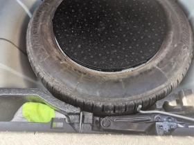 Renault Fluence 1.6 бензин , снимка 8 - Автомобили и джипове - 53642027