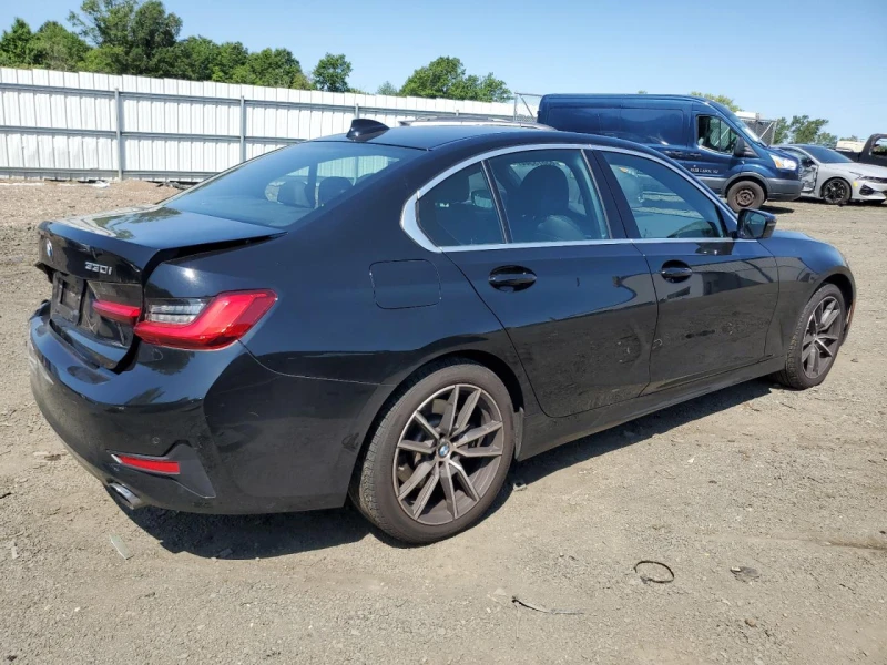 BMW 330 XI* ПОДГРЕВ НА ВОЛАНА* ДИГИТАЛНО ТАБЛО, снимка 6 - Автомобили и джипове - 47366807