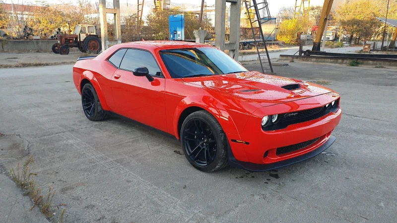 Dodge Challenger 6.4 srt, снимка 2 - Автомобили и джипове - 47815261