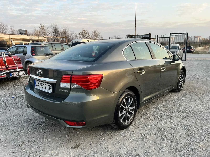 Toyota Avensis D4D, снимка 15 - Автомобили и джипове - 48145777