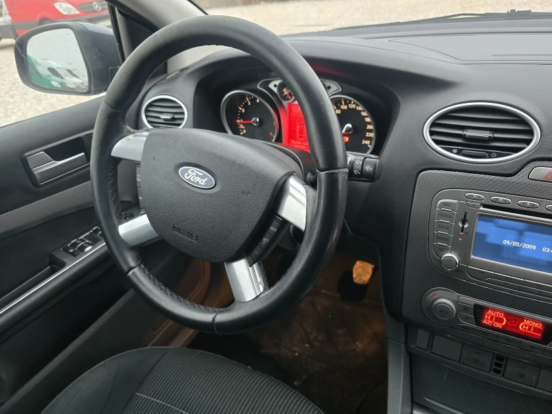 Ford Focus 1.6i/Titanium., снимка 15 - Автомобили и джипове - 48214171