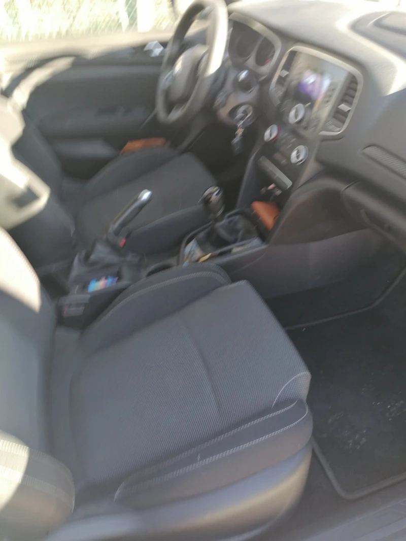 Renault Megane, снимка 9 - Автомобили и джипове - 52677695