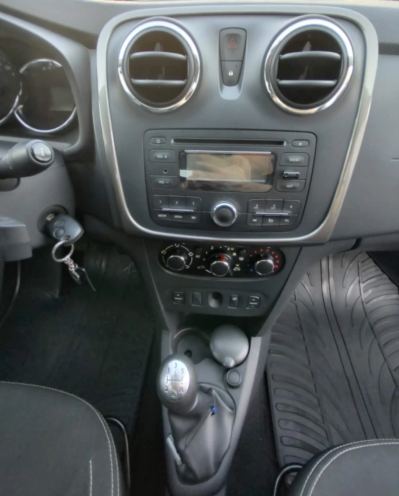 Dacia Logan Lodan II, 1.5 dCi, 90 к.с. 4+ 1 места, снимка 14 - Автомобили и джипове - 53069107