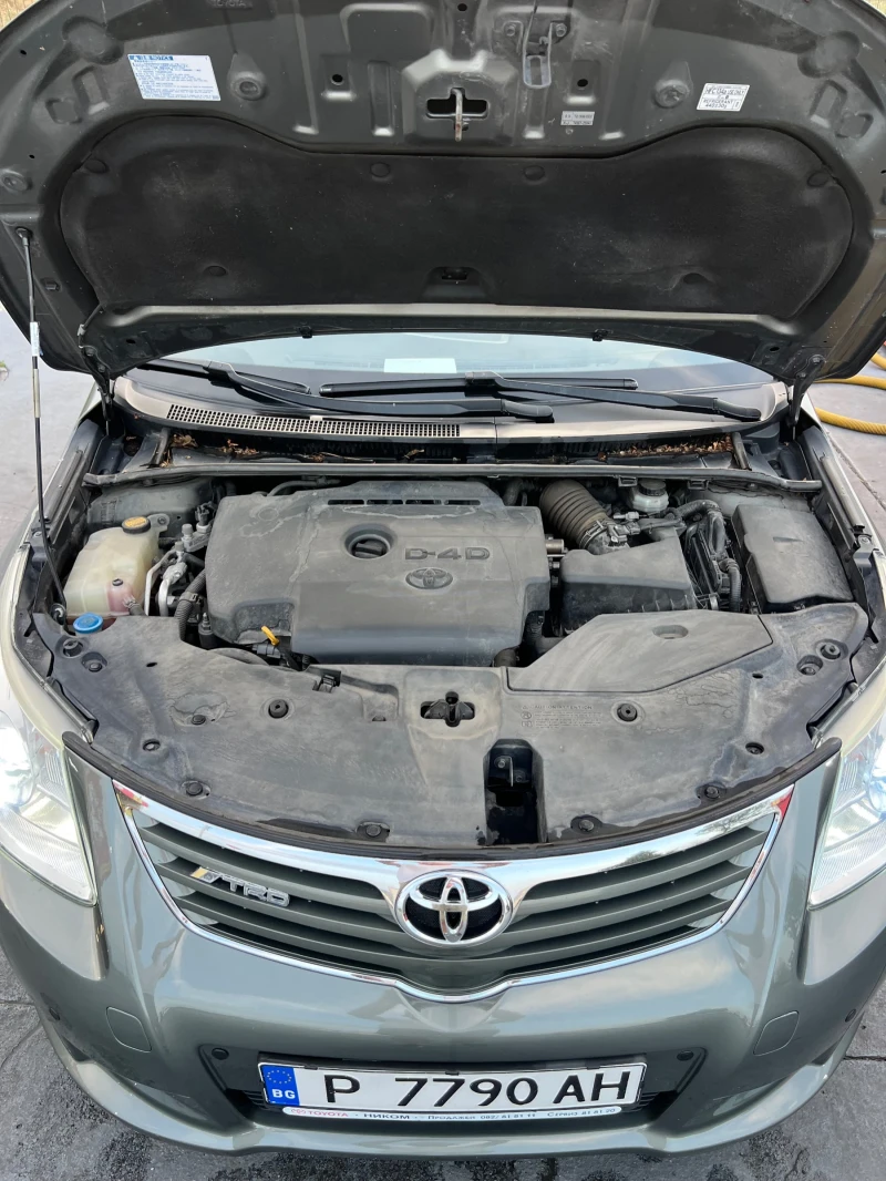 Toyota Avensis 2.0 D4D, снимка 14 - Автомобили и джипове - 51208432