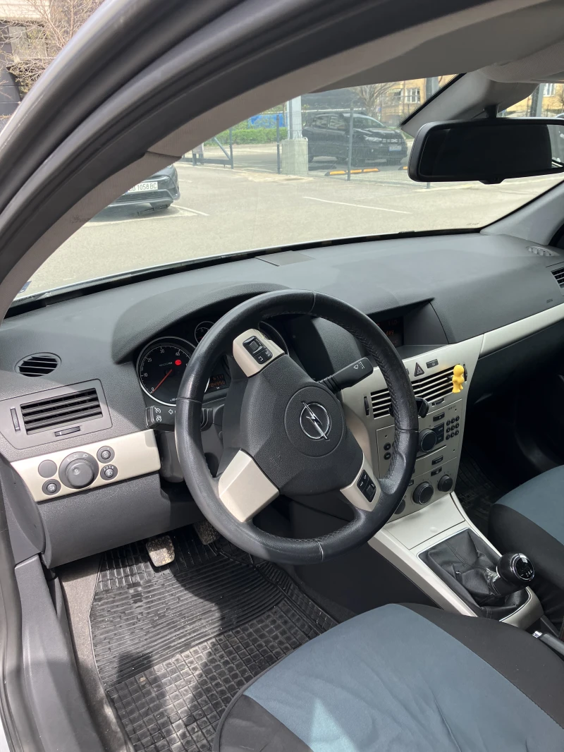 Opel Astra, снимка 9 - Автомобили и джипове - 52047017