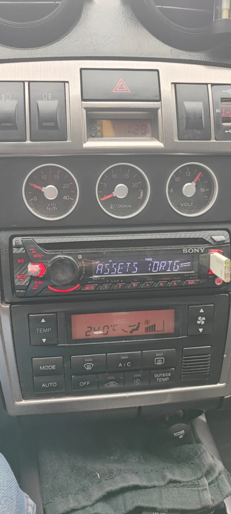 Hyundai Coupe, снимка 7 - Автомобили и джипове - 52881486