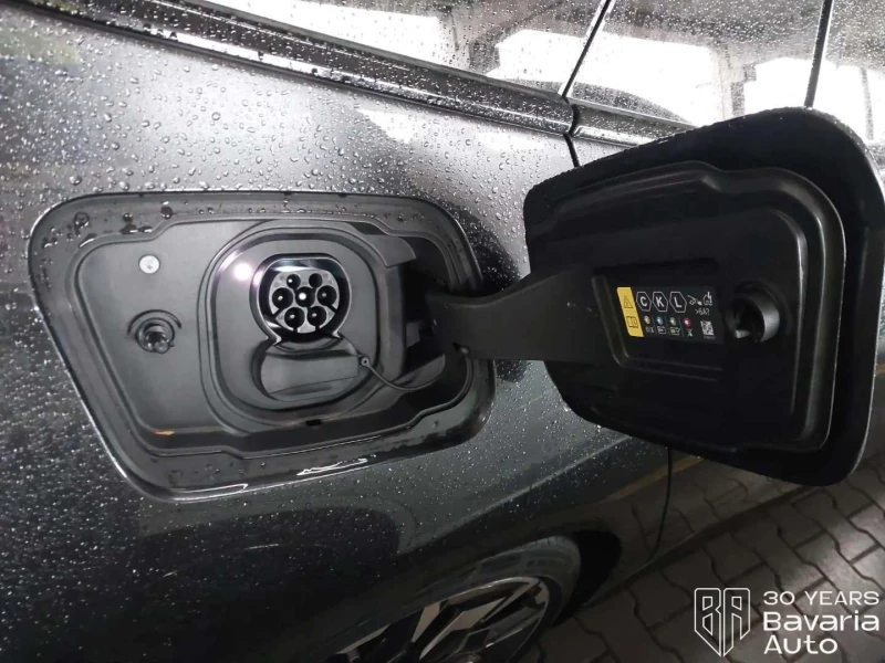 BMW i5 M60 xDrive Touring, снимка 13 - Автомобили и джипове - 52788057