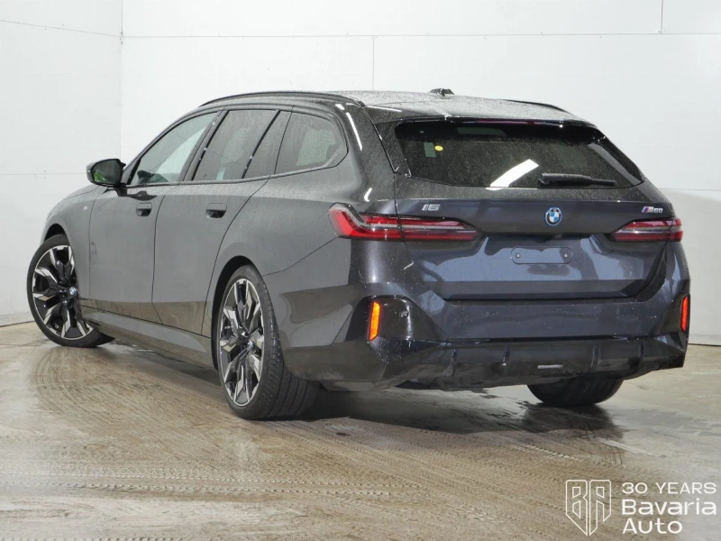 BMW i5 M60 xDrive Touring, снимка 2 - Автомобили и джипове - 52788057