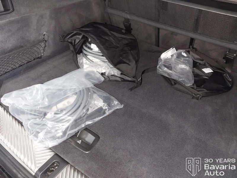 BMW i5 M60 xDrive Touring, снимка 14 - Автомобили и джипове - 52788057