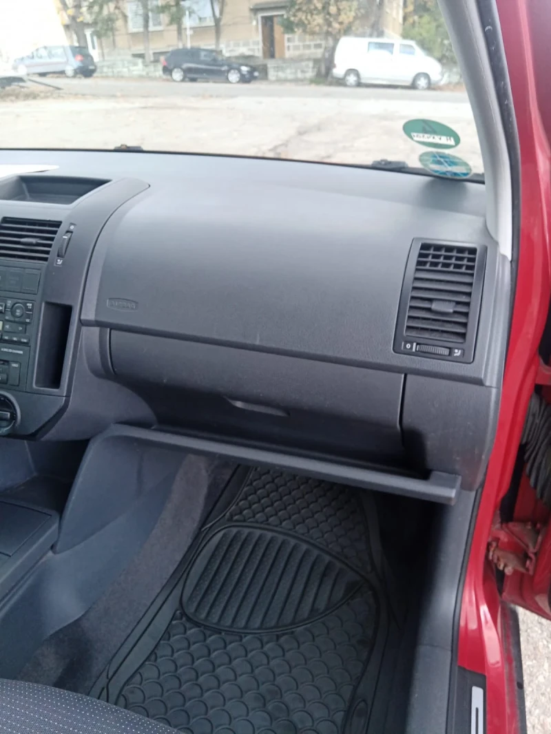 VW Polo, снимка 8 - Автомобили и джипове - 52893019
