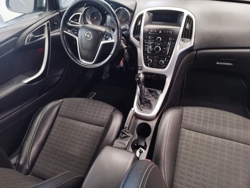 Opel Astra 1.4i GTC TURBO GPL, снимка 10 - Автомобили и джипове - 53432553