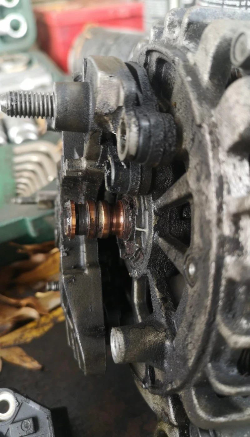 VW Golf 1.6 TDI, снимка 10 - Автомобили и джипове - 53472023