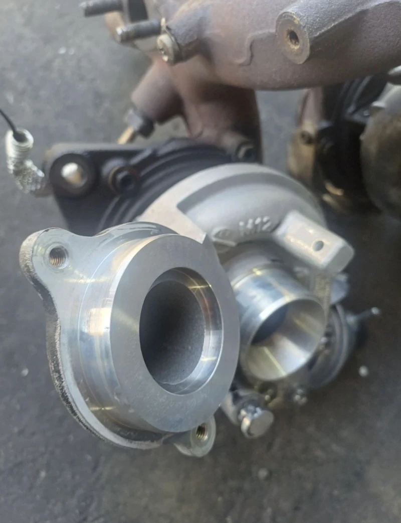 VW Golf 1.6 TDI, снимка 9 - Автомобили и джипове - 53472023