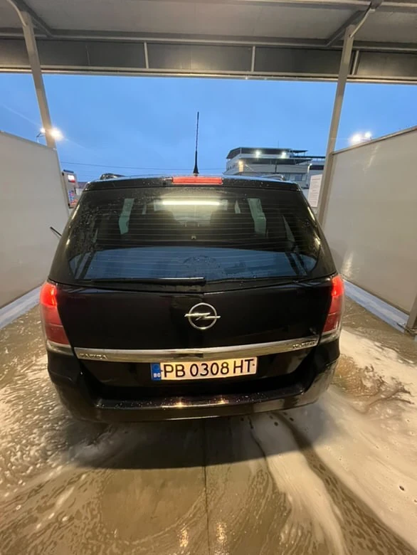 Opel Zafira, снимка 4 - Автомобили и джипове - 48643638