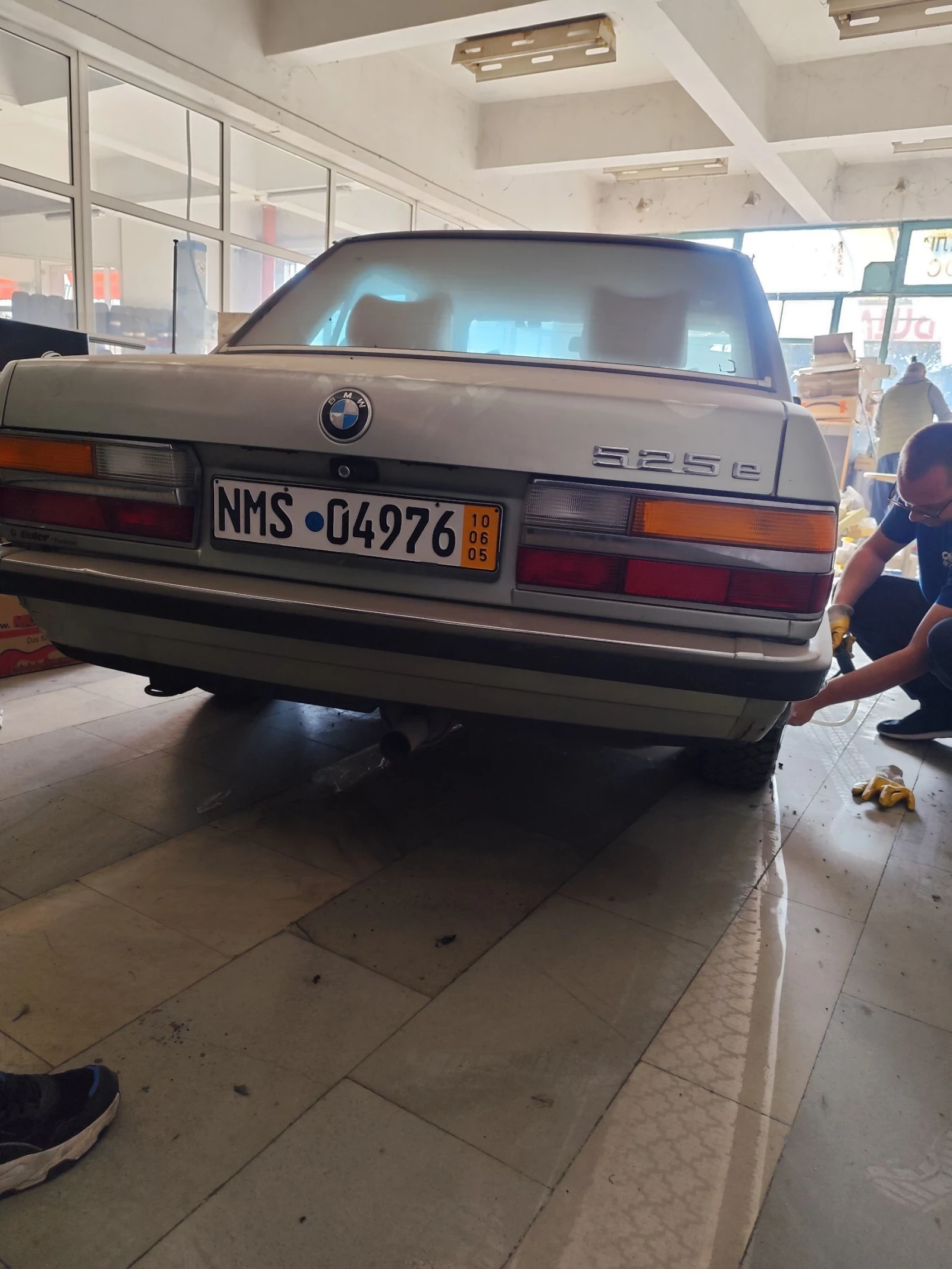 BMW 525 e - изображение 5