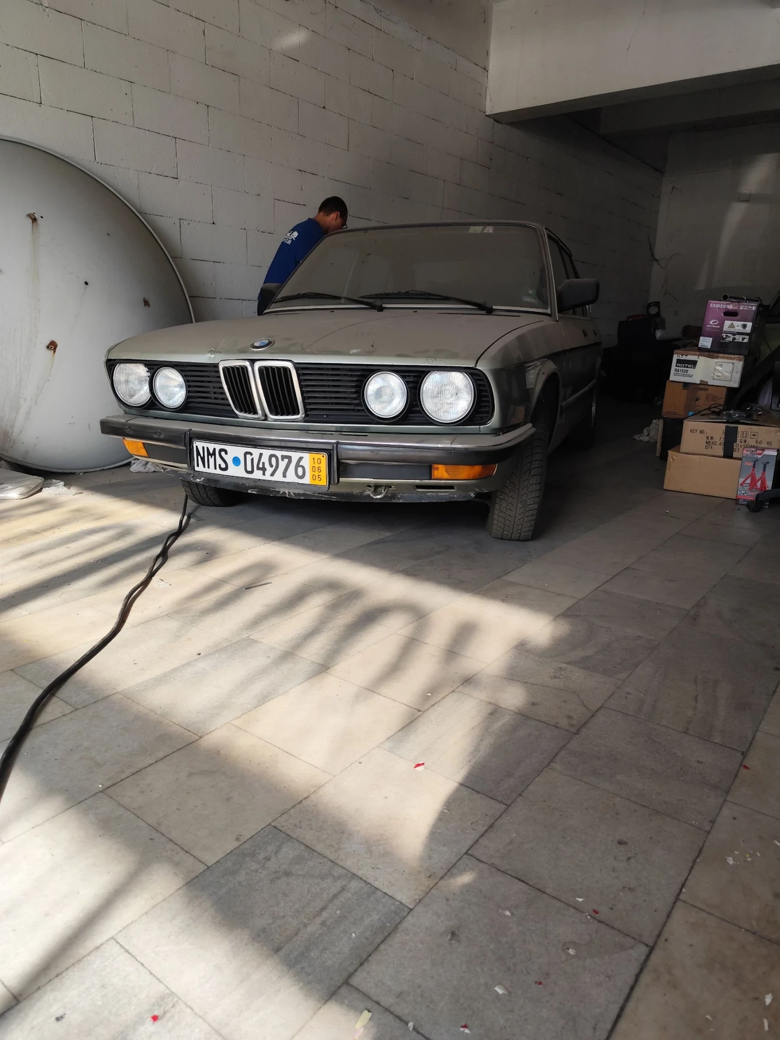 BMW 525 e - изображение 8