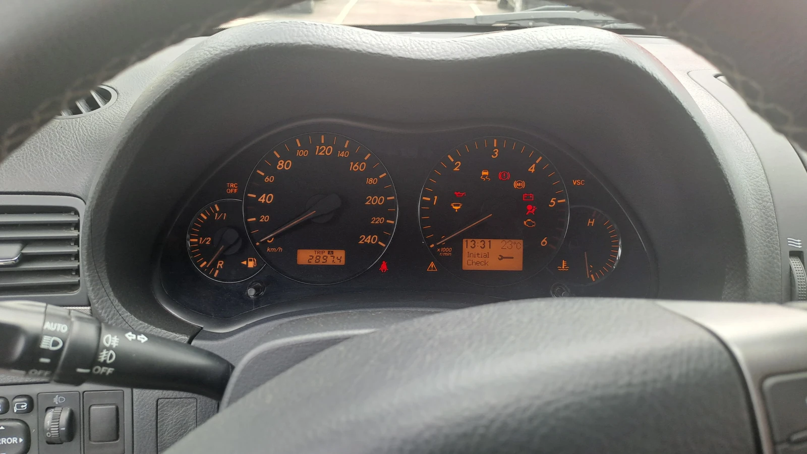 Toyota Avensis 2.2 DCAT - изображение 8