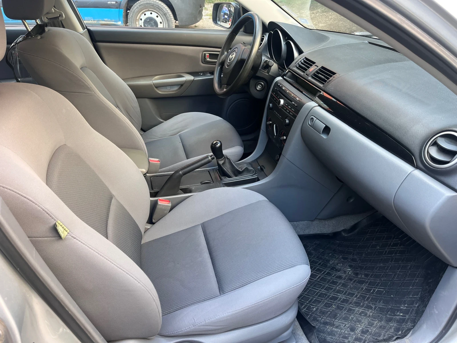 Mazda 3 Бензин+ Газ/Клима/НовиГуми/Всичко Платено - изображение 6