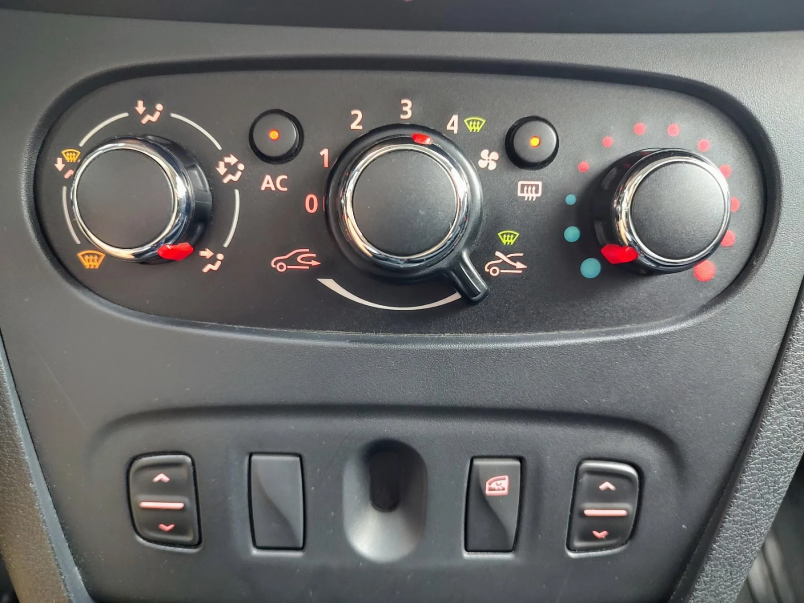 Dacia Logan Lodan II, 1.5 dCi, 90 �.�. 4+ 1 ����� | Mobile.bg � ����������� 15