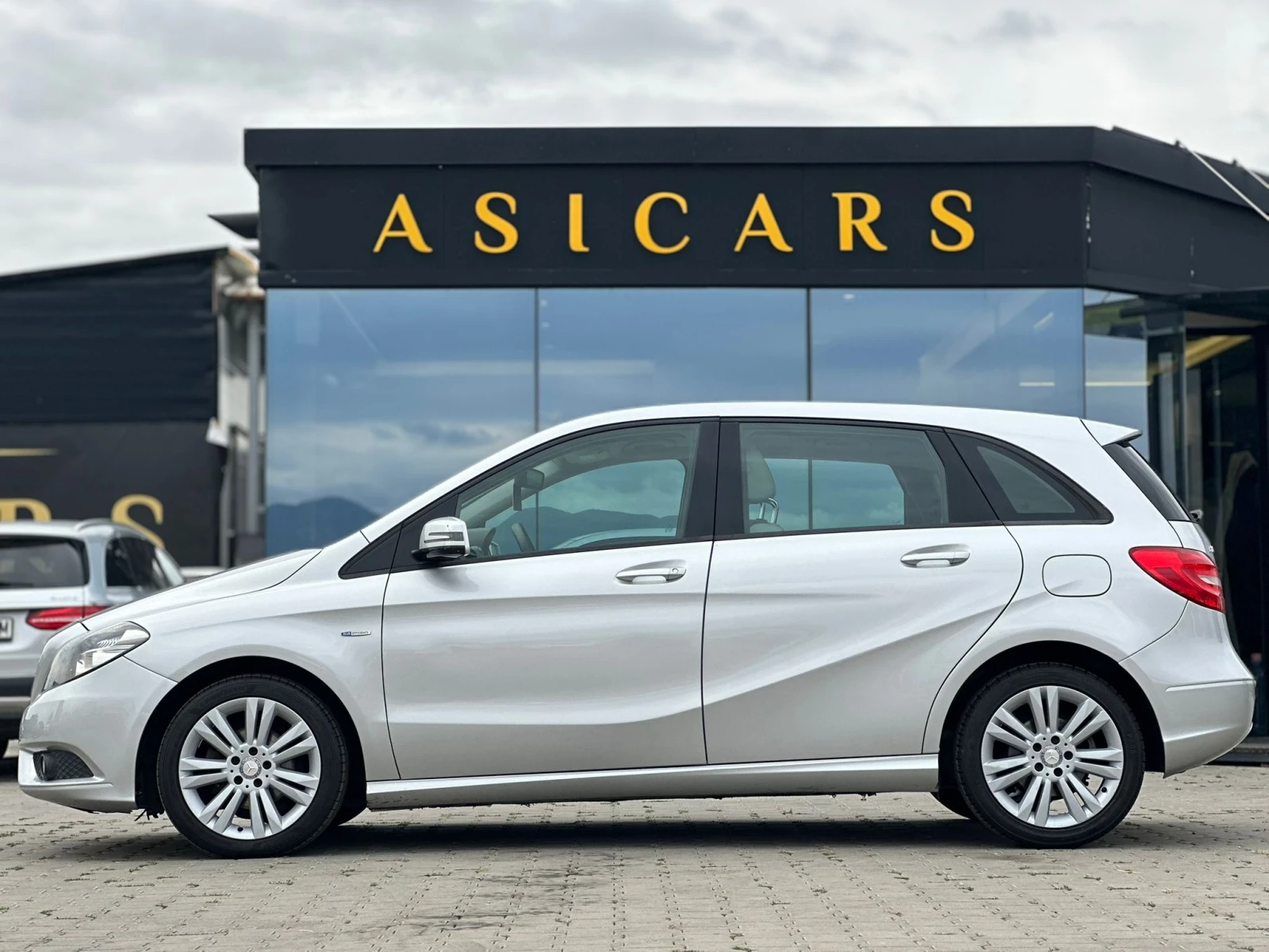 Mercedes-Benz B 180 / 109 HP / EURO 5 / TOP / | Mobile.bg   2