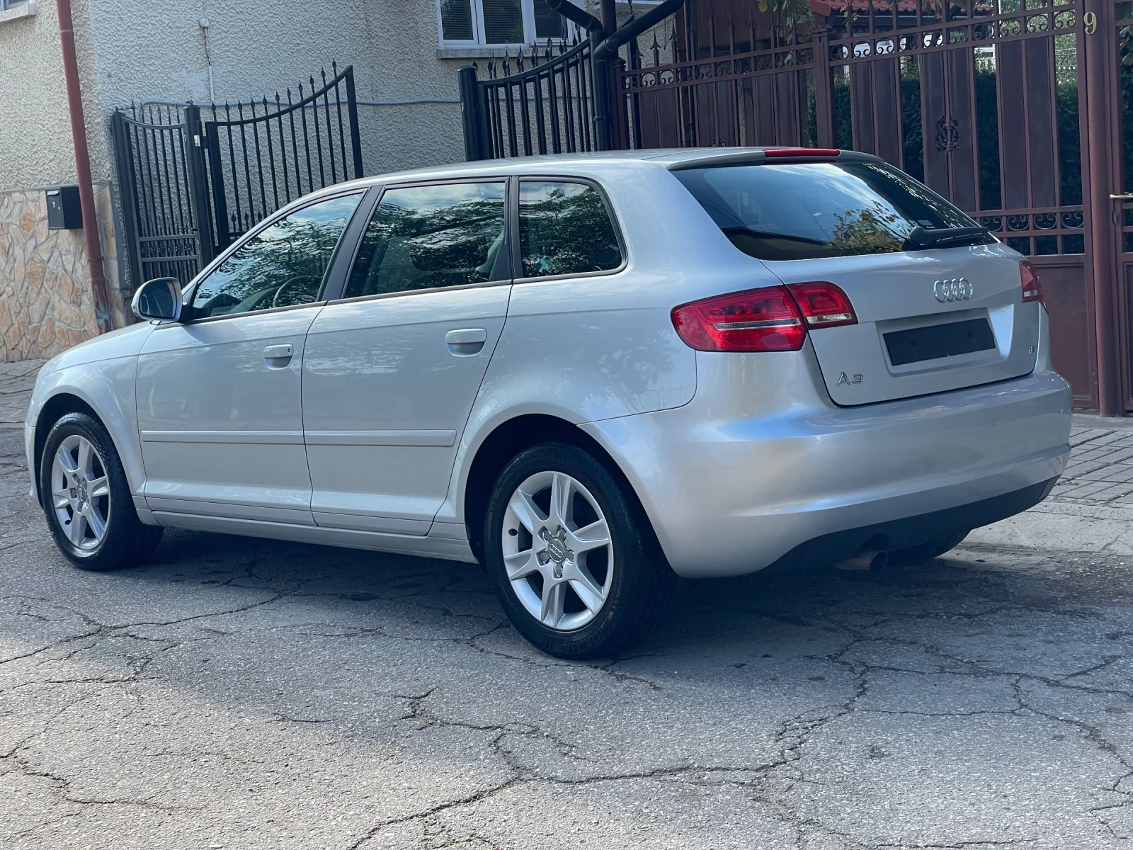 Audi A3 1.6i* 102kc* sportback - изображение 6