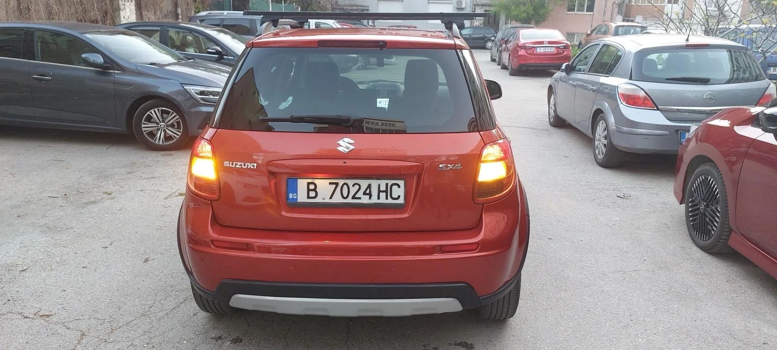 Suzuki SX4, снимка 4 - Автомобили и джипове - 53845387