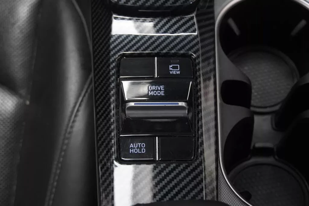 Hyundai Sonata Luxury FWD* АвтоКредит* (Цена до БГ), снимка 16 - Автомобили и джипове - 53849657