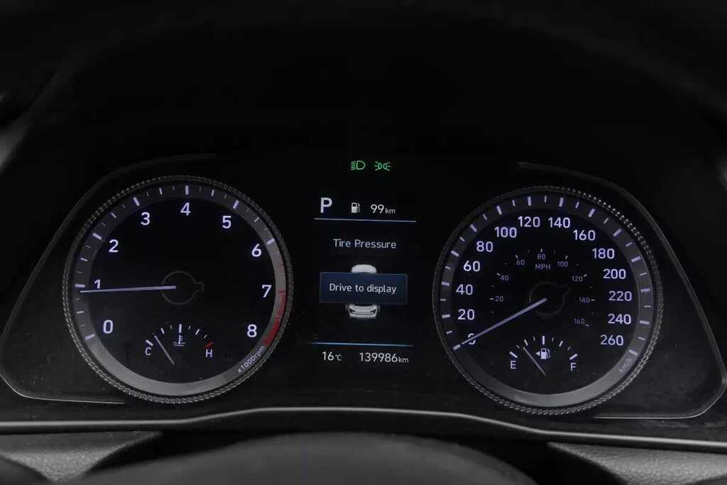 Hyundai Sonata Luxury FWD* АвтоКредит* (Цена до БГ), снимка 14 - Автомобили и джипове - 53849657