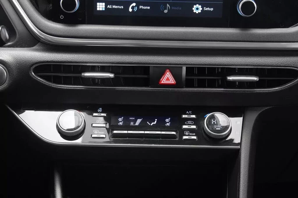 Hyundai Sonata Luxury FWD* АвтоКредит* (Цена до БГ), снимка 17 - Автомобили и джипове - 53849657