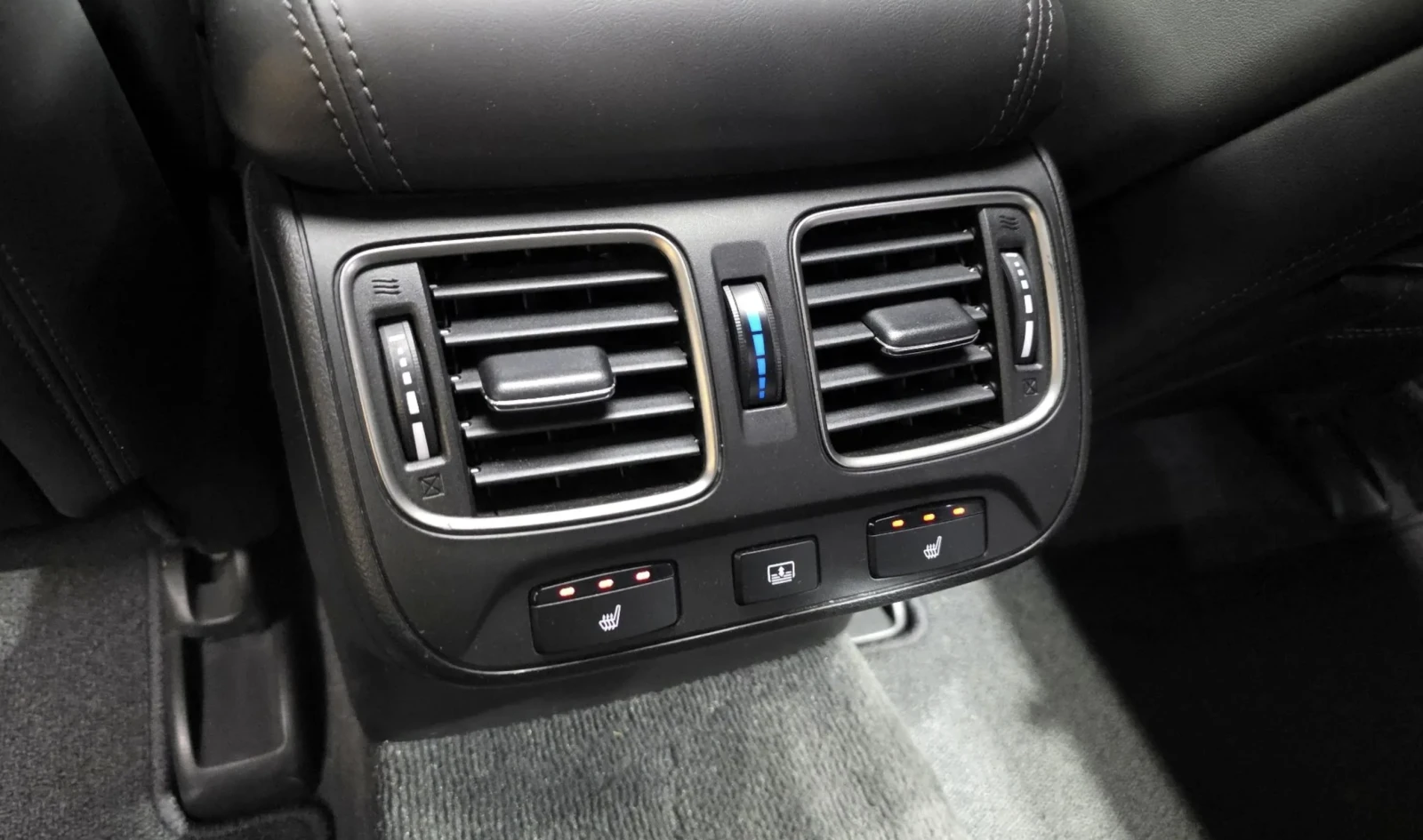 Honda Legend 3.6 V6/ОБДУХВАНЕ/ЩОРА/360 КАМЕРИ, снимка 15 - Автомобили и джипове - 54137340