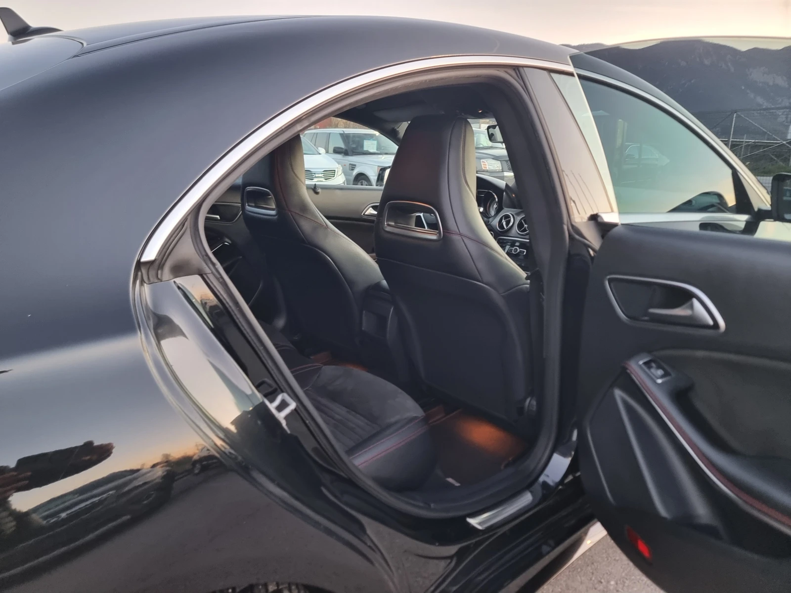 Mercedes-Benz CLA 220 2.0CDI AMG, снимка 14 - Автомобили и джипове - 54178318