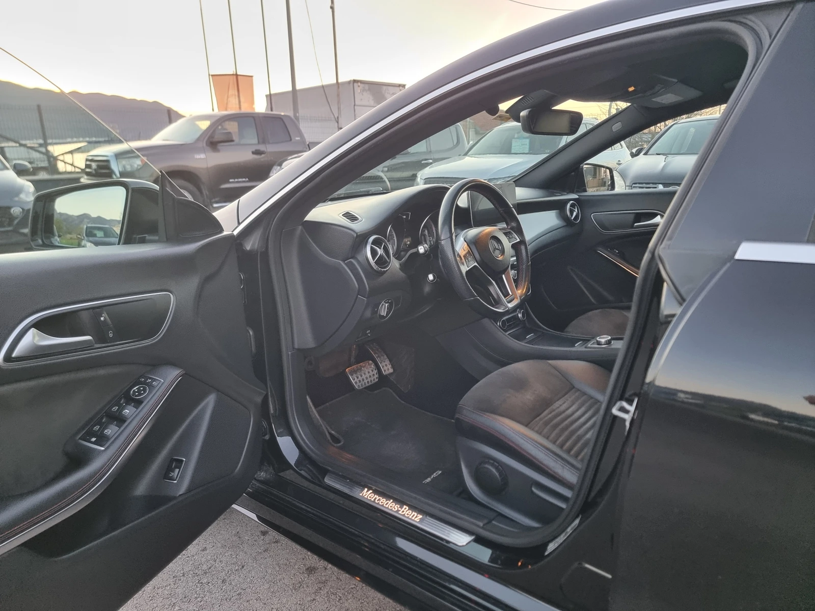 Mercedes-Benz CLA 220 2.0CDI AMG, снимка 10 - Автомобили и джипове - 54178318
